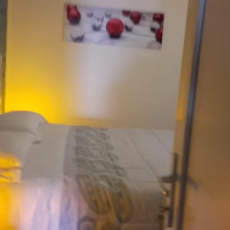 Alojamento de Acomodação e Pequeno-almoço Le Tre Rose 3*