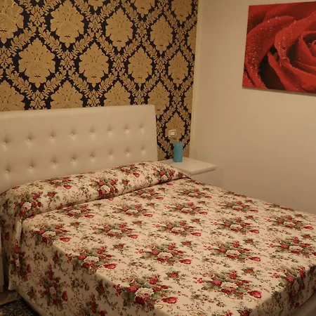 Alojamento de Acomodação e Pequeno-almoço Le Tre Rose 3*