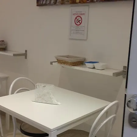 Alojamento de Acomodação e Pequeno-almoço Le Tre Rose 3*