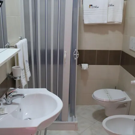 فندق مبيت وإفطار Le Tre Rose كاساماسيما