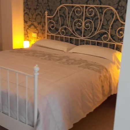 فندق مبيت وإفطار Le Tre Rose 3*